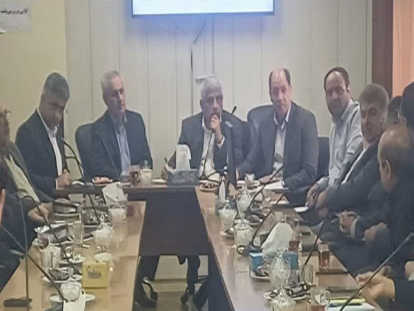 نشست صمیمانه دکتر حجت با اعضای شورای آموزشی - پژوهشی دانشکده علوم پزشکی